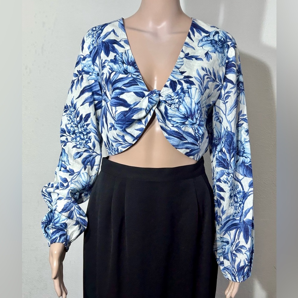H & M Linen Blend Floral Blue and White Long Sleeve Crop Top